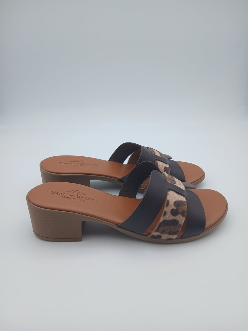 Sandalo animalier tacco comodo