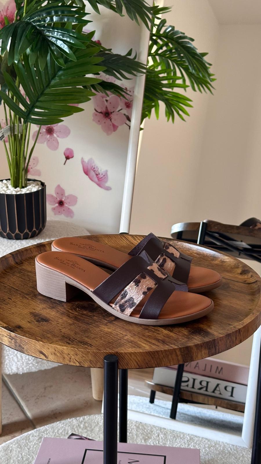 Sandalo animalier tacco comodo