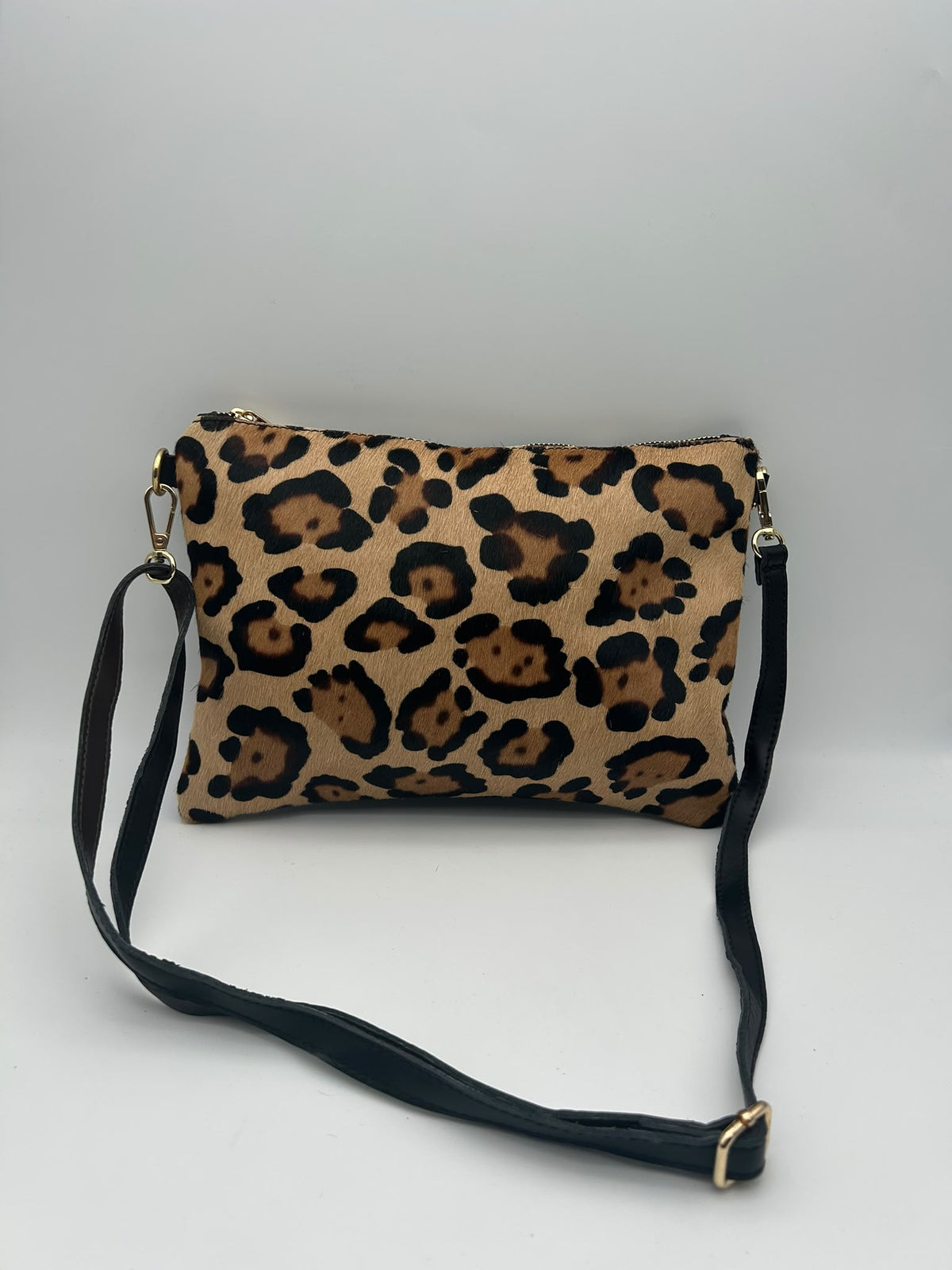 Pochette LEOPARD - maculata con tracolla nera